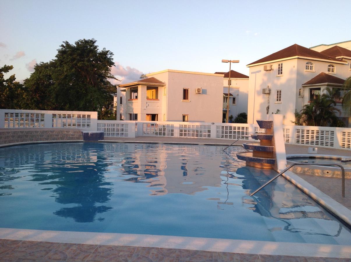 Point Village Studio نيغريل المظهر الخارجي الصورة